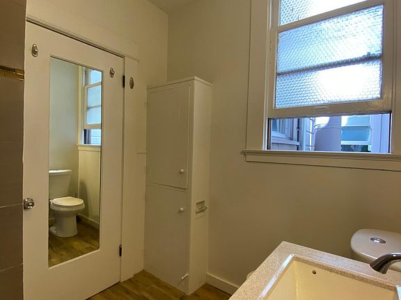 5th image of 1840 Franklin St APT 2