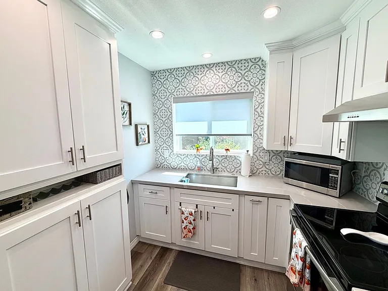 140 Princeton Ave — Photo 8