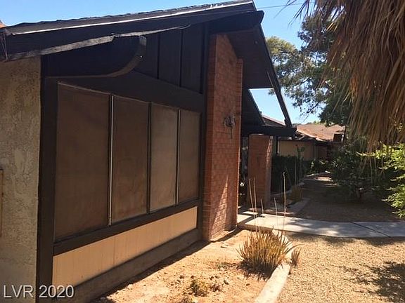 5th image of 2702 Karen Ave