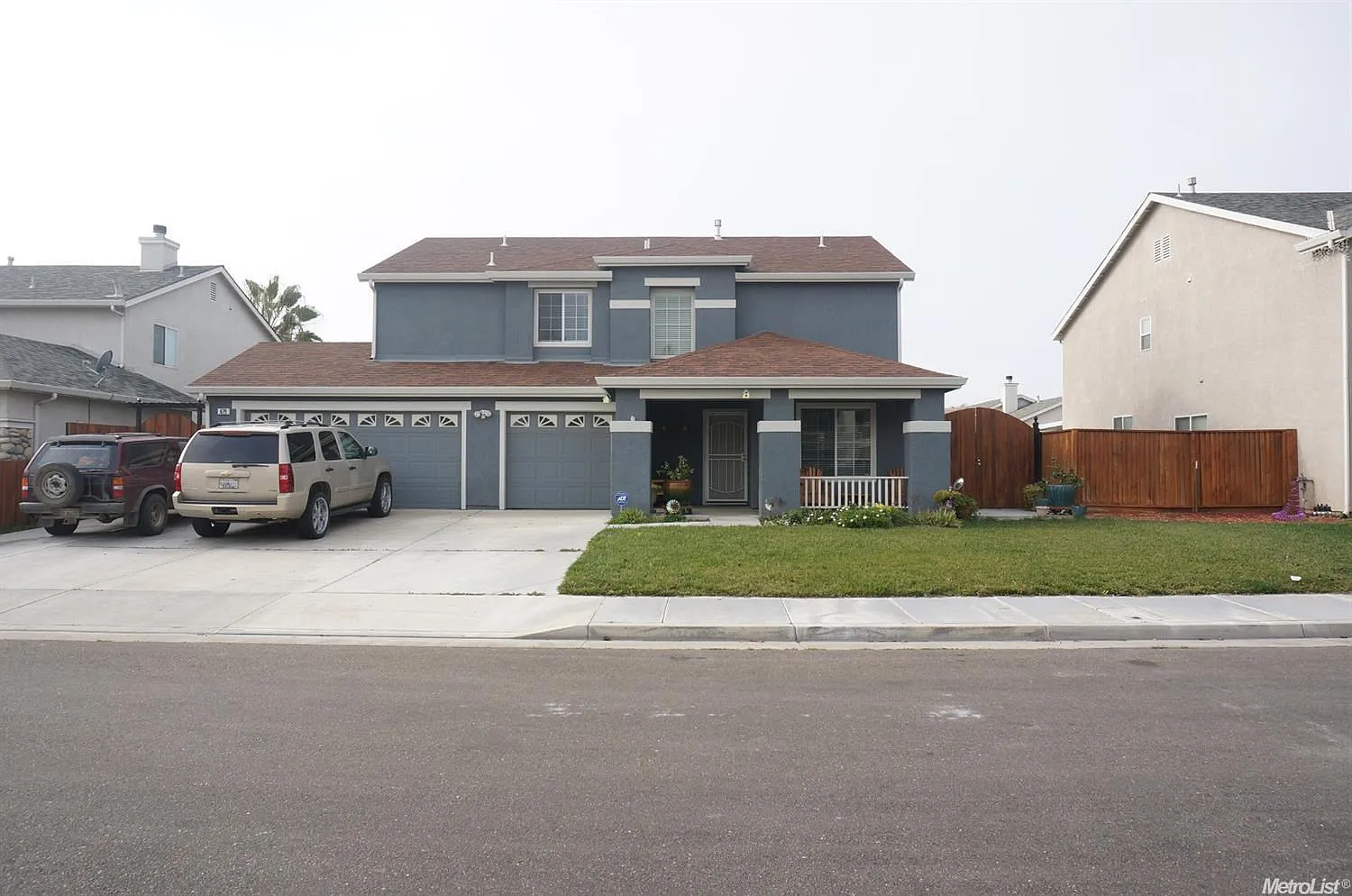 679 Mallard Dr photo 1