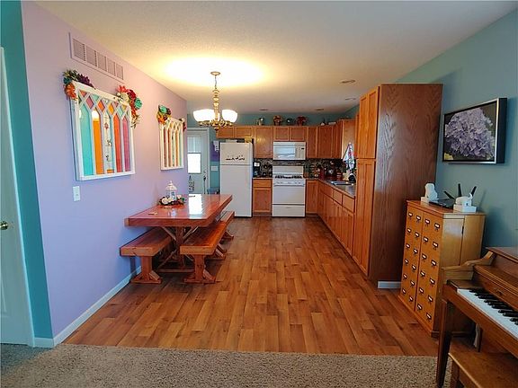 3rd image of 301 W Marion St