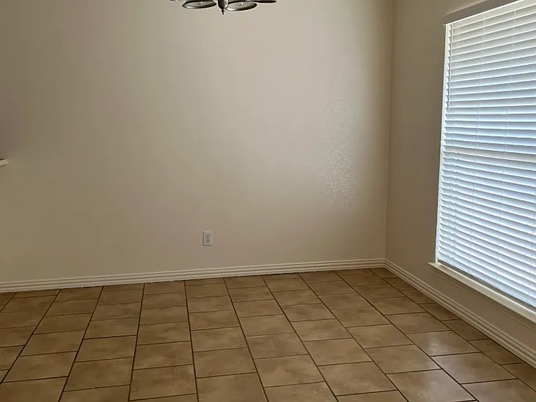 413 Sheri Ln — Photo 10