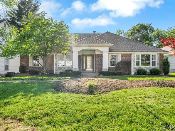 46 Fox Meadows Ct, Saint Charles, MO 63303