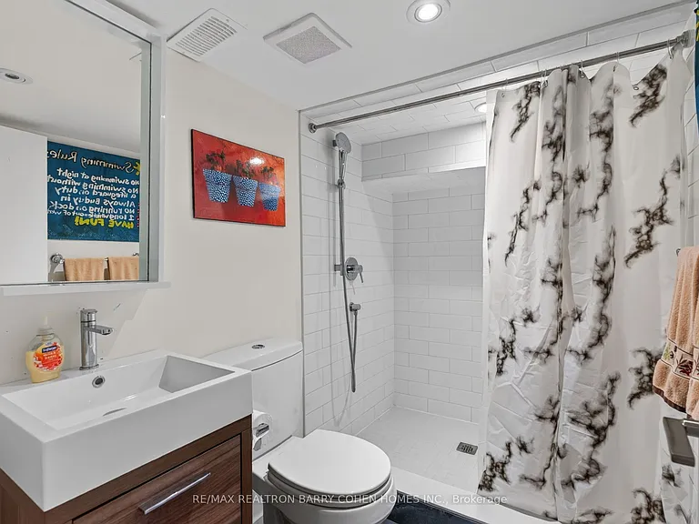 43 Helena Ave — Photo 31