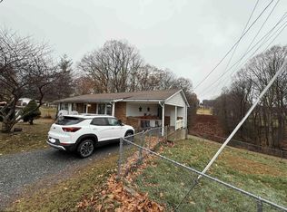 120 Kyle Subdivision Dr, Nettie, WV 26681