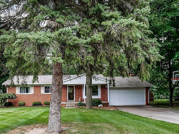 2nd image of 6875 Somerset Dr