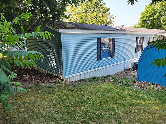 3rd image of 4924 Eisenhower Dr