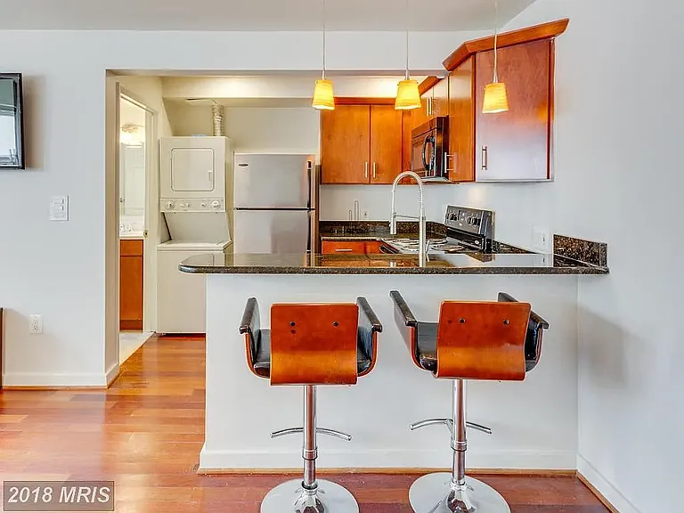 1512 Marion St NW #104 — Photo 11