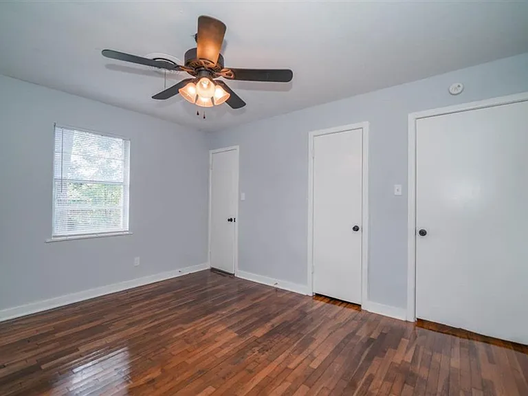 812 Glencrest Ln — Photo 21