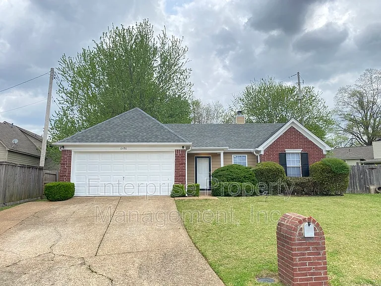6496 Amberwood Cv — Photo 1