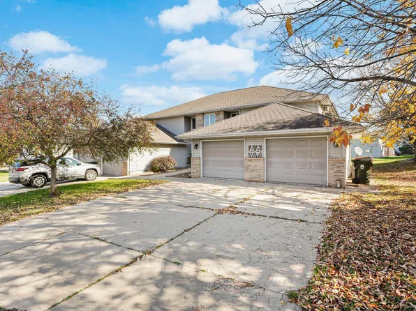 585 Kelvington Dr, Sun Prairie, WI 53590