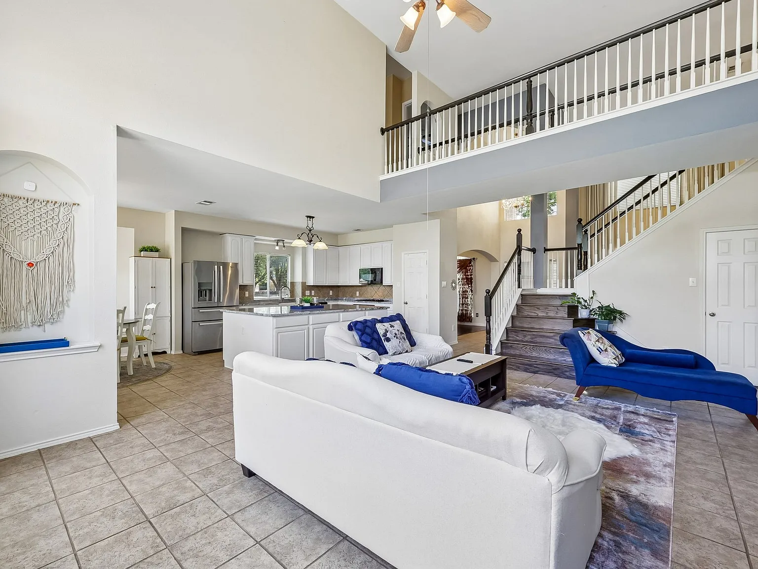 5 bed, 3251 sqft, $3,100 — Photo 2