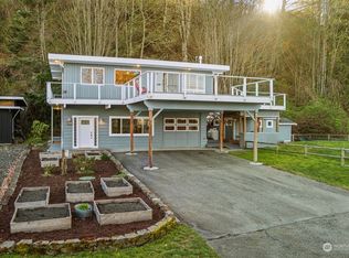 8141 NE Point No Point Rd, Hansville, WA 98340