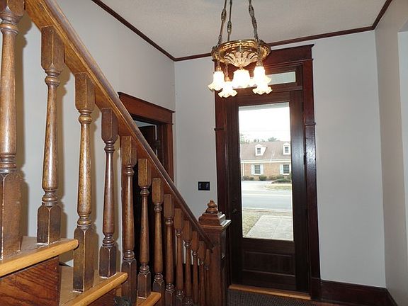 2nd image of 301 E Valley St