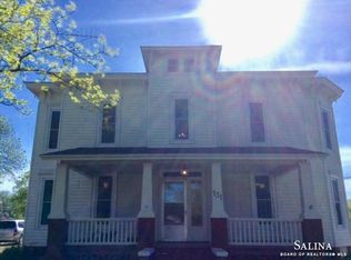 131 S Rothsay Ave, Minneapolis, KS 67467