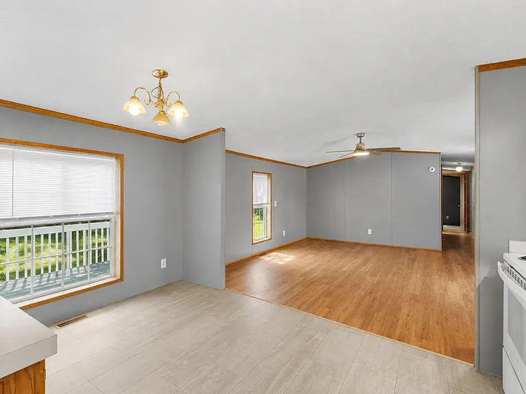 295 23rd St NW #110 — Photo 9