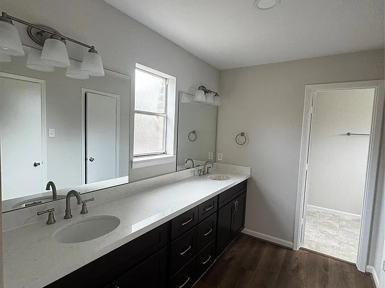 8807 Belle Glen Dr — Photo 9