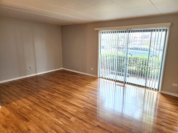 3rd image of 10801 S Keating Ave APT 1NW