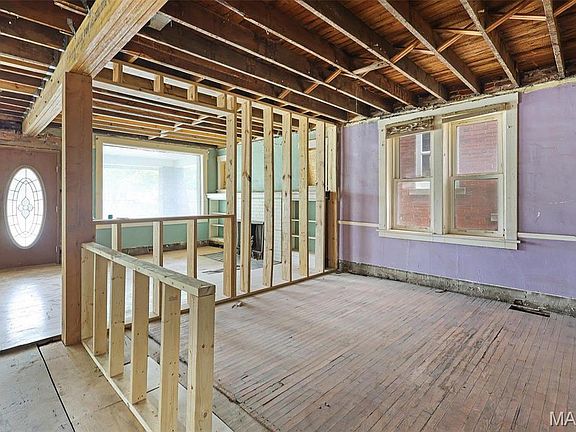 5th image of 5806 Degiverville Ave