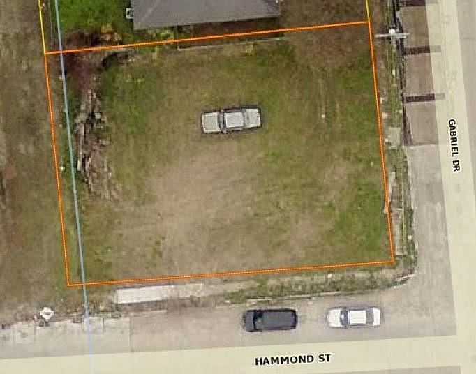 2nd image of 4800 Gabriel Dr