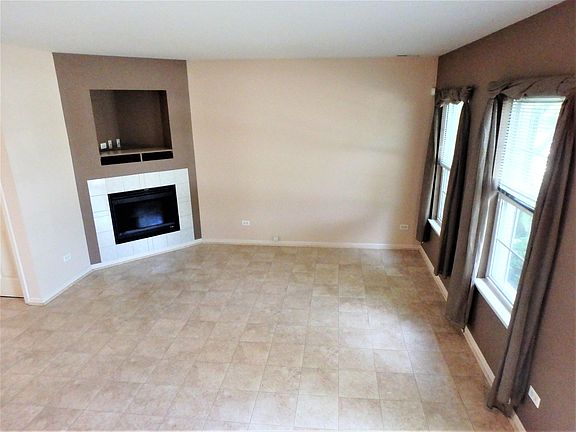 5th image of 1204 N Village Dr