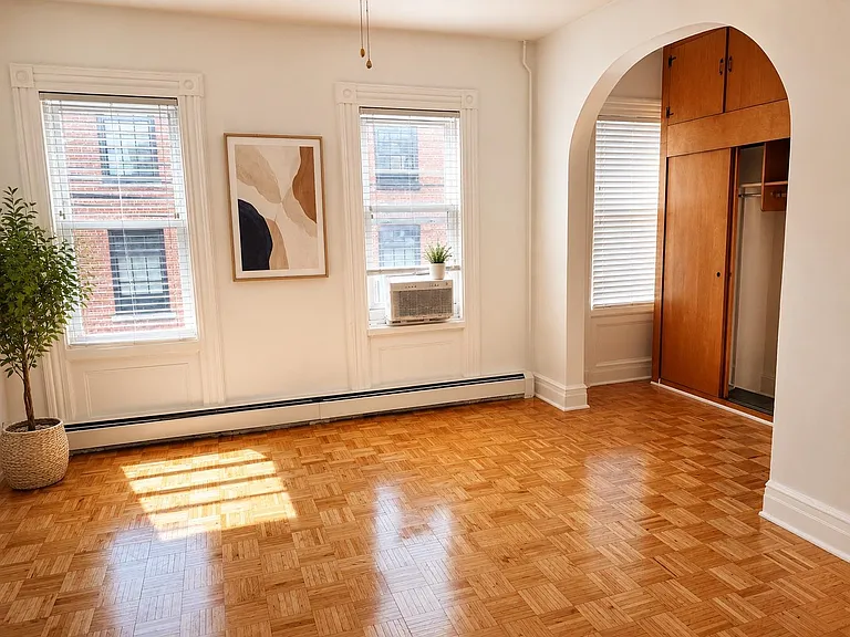 82 Vroom St #A — Photo 1