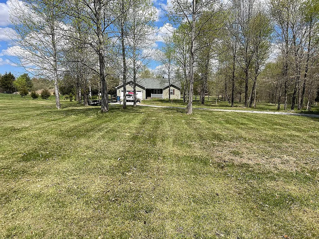 16718 E Robin Rd photo 1