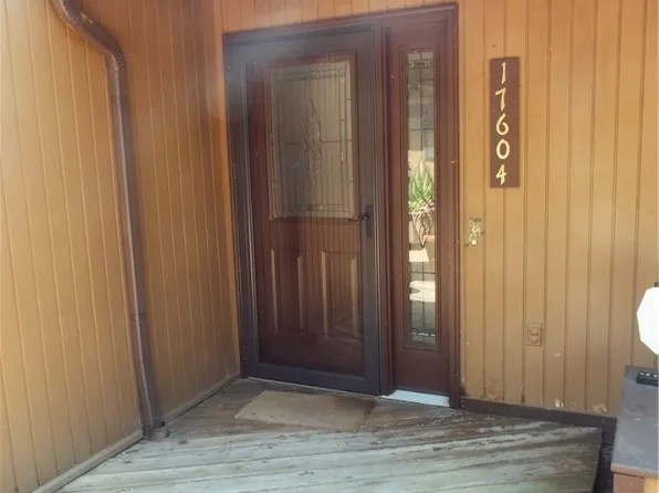 17604 Walnut Trl, Chagrin Falls, OH 44023