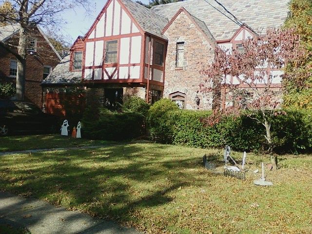 1st image of 25 Heyward Ln