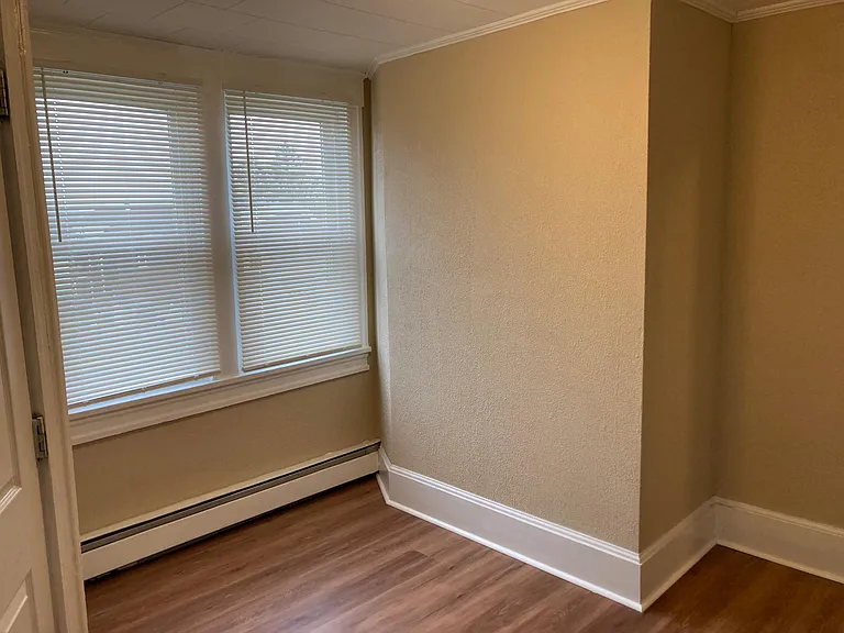 147 W Church St #B — Photo 16