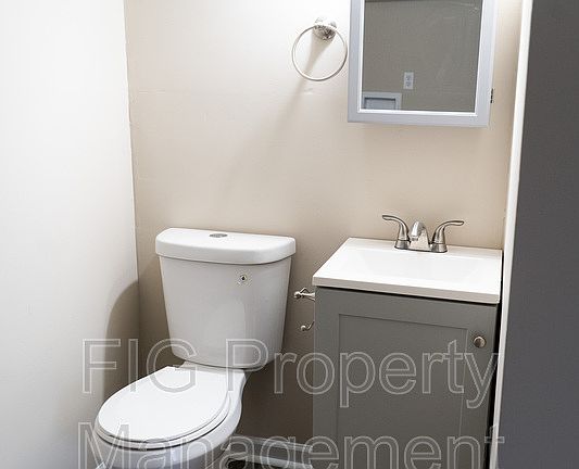 4th image of 5401 Scenicwood Rd #11