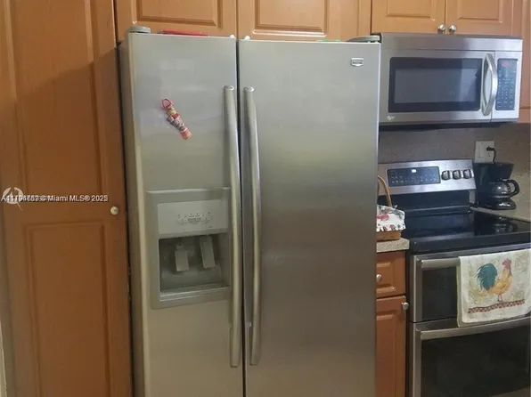 1111 NW 19th Ave APT 304, Miami, FL 33125