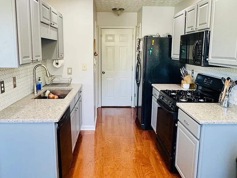 133 Oak Grove Pl — Photo 8