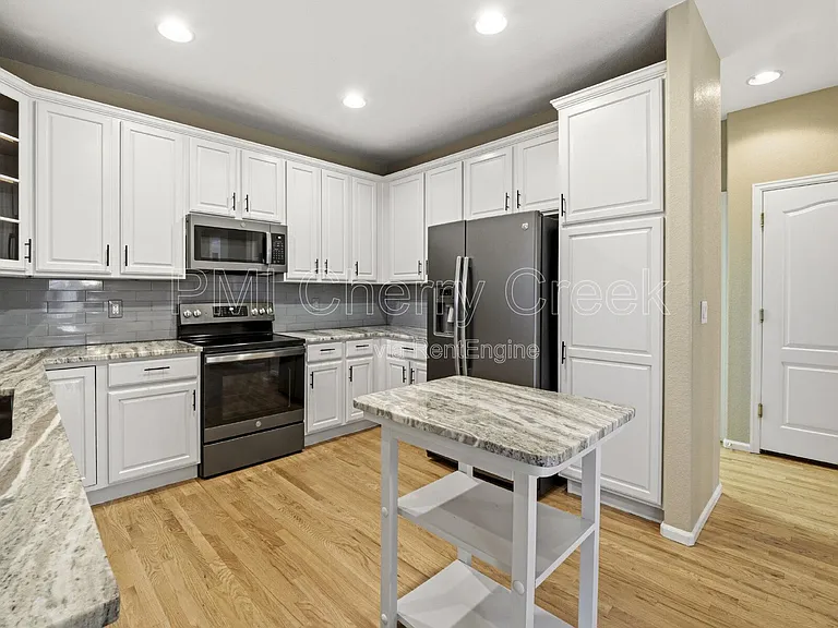 10740 Southhaven Cir — Photo 7