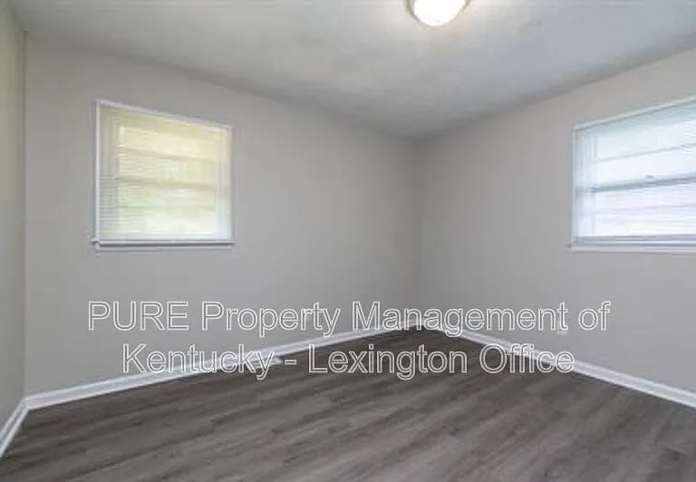 2483 Thornberry Ct — Photo 17