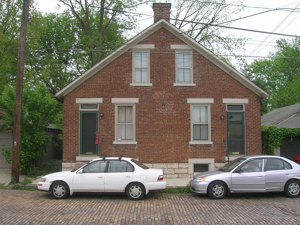 798 has half of first floor and all of second floor