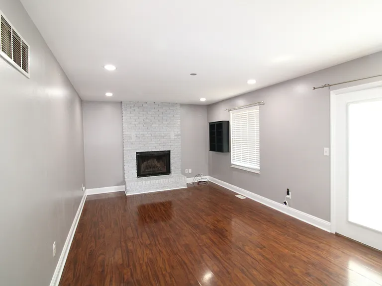 912 Oakwood Farms Ln — Photo 14