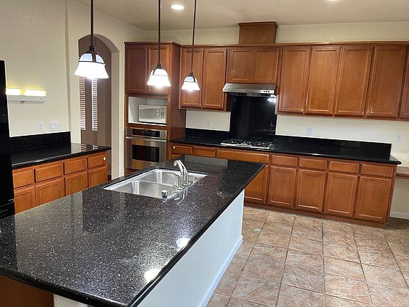 5th image of 1286 Thornbury Ln
