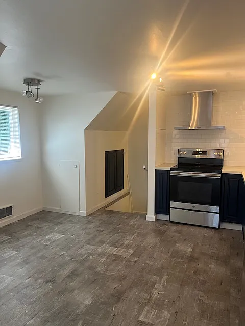 1 bed, 550 sqft, $1,650 — Photo 3