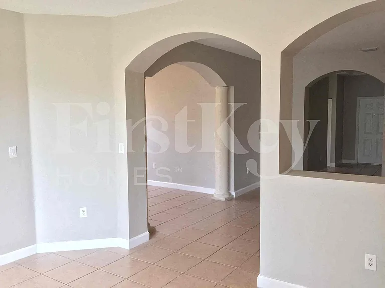 10773 SW 245th St — Photo 6