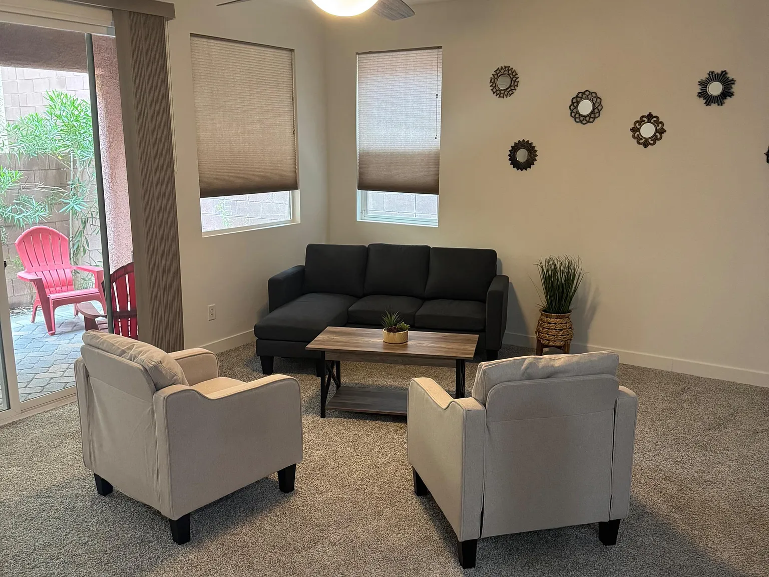 4 bed, 3.0 bath, 2424 sqft, $1,226 — Photo 3