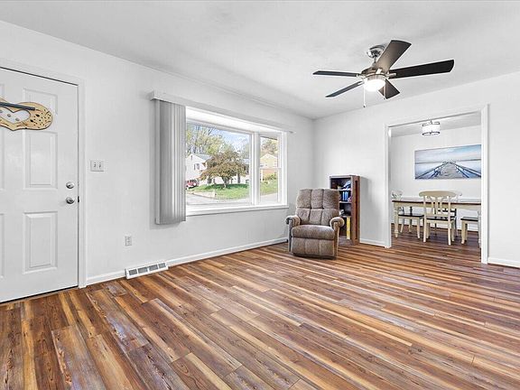 5th image of 403 Ingal Blvd