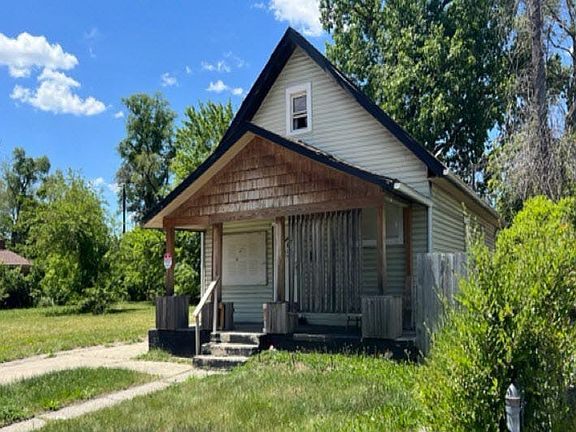 3rd image of 20525 Cherrylawn St