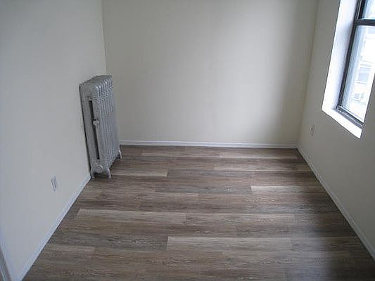 5th image of 40-16 Astoria Blvd S #1D