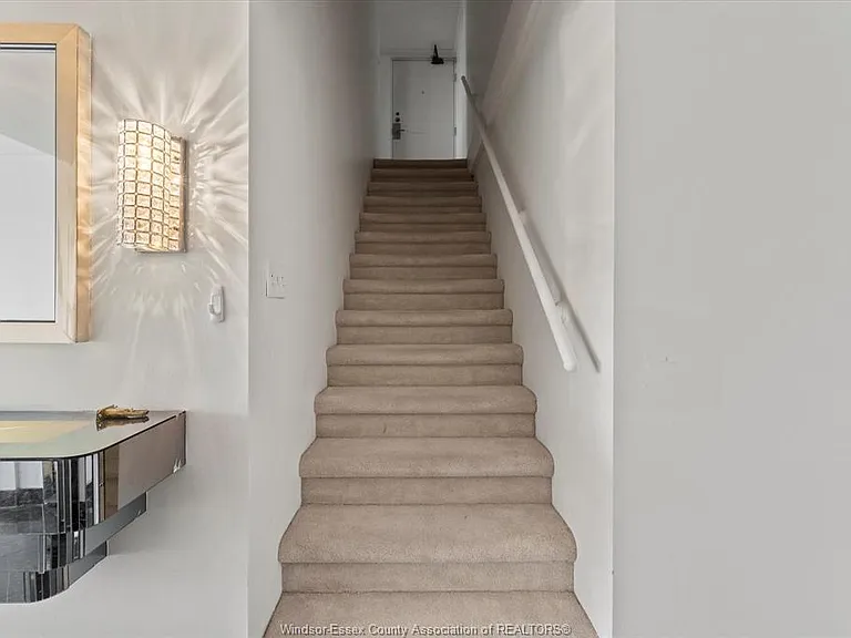 380 Pelissier St #1302 — Photo 6