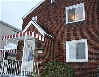 651 7th St photo 1