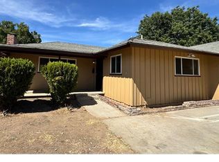 2993 E Ashlan Ave, Fresno, CA 93726