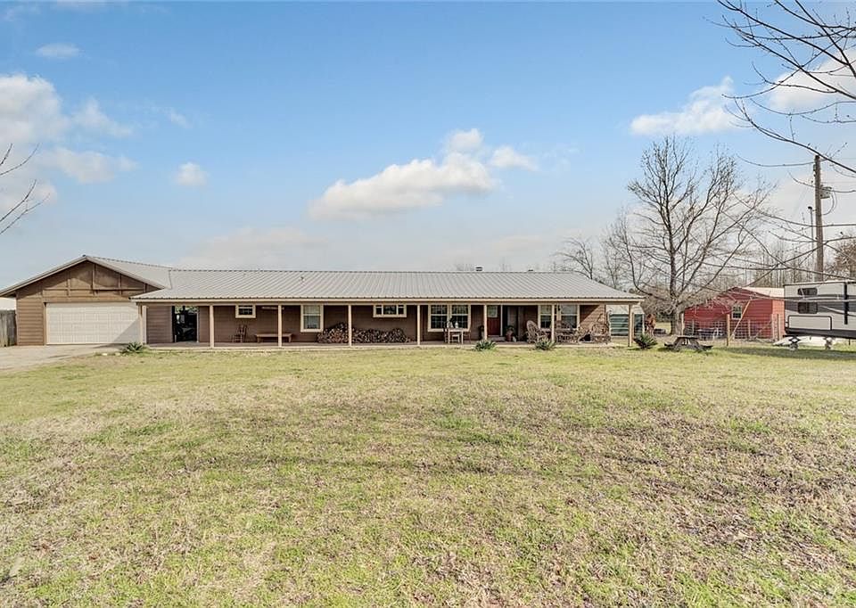 1st image of 301 County Road 4440