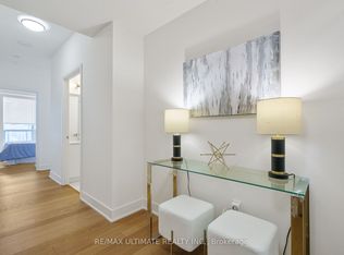 30 Roehampton Ave #802, Toronto, ON M4P0B9