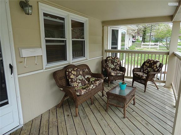 3rd image of 3401 S Claremont Ave